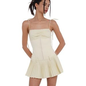 Sweet Chilling drop-waist pleated mini dress
